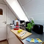 Holiday home Cozy Loft With King Bed In The Middle Of Town *
