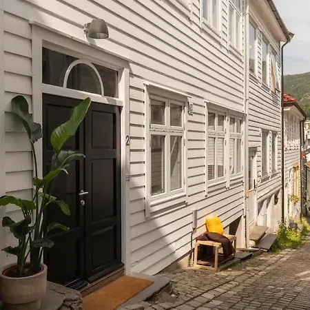 Cozy Loft With King Bed In The Middle Of Town Hébergement de vacances