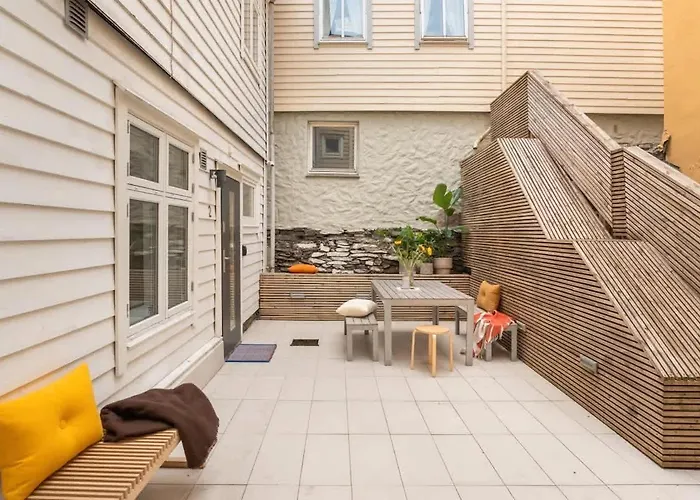 Hébergement de vacances Cozy Loft With King Bed In The Middle Of Town